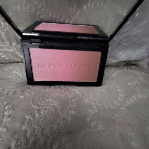Kevin  Aucoin Blush PINK SAND - Picture 1 of 3